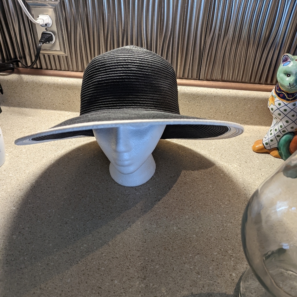 Croft & Barrow. Hat